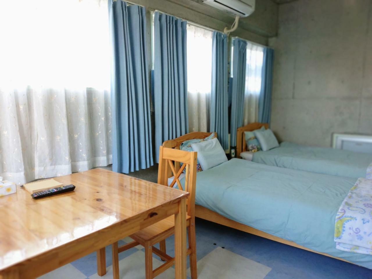 Guesthouse Seaglass Itoman Bagian luar foto